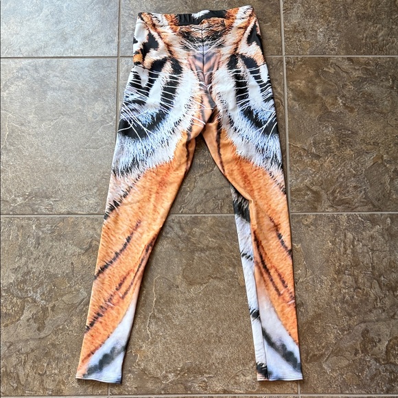 Bombsheller Tiger Leggings - Picture 3 of 4